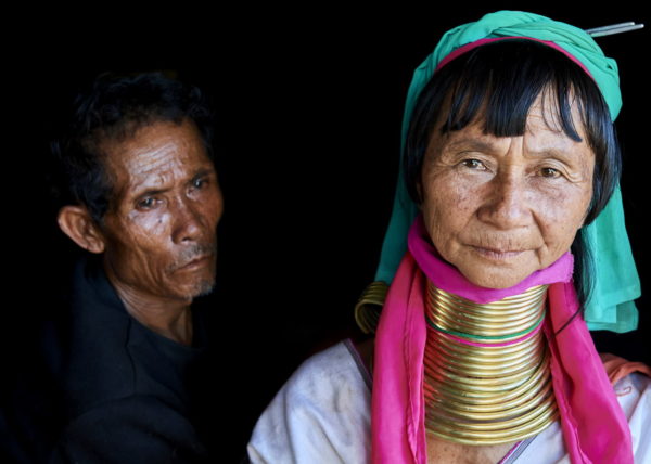 Femmes Kayan portant leur collierà spirale, Pan Pet, Etat Kayah, Myanmar